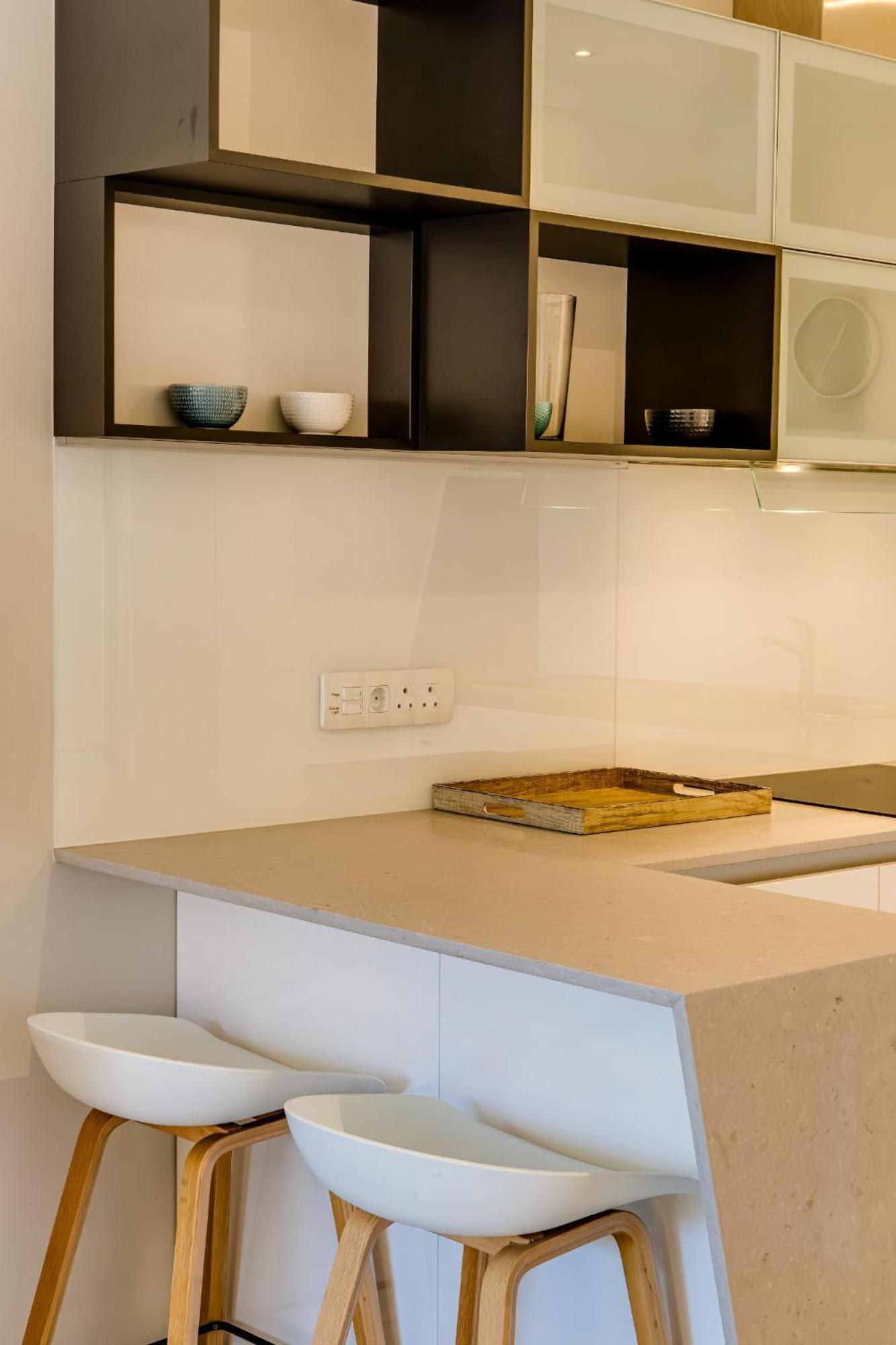 Apartemen 0 m² dengan 2 kamar tidur dan 1 kamar mandi pribadi di Camps Bay Cape Town Bagian luar foto